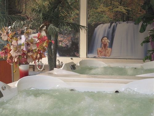 Oasis 3* Hanoi