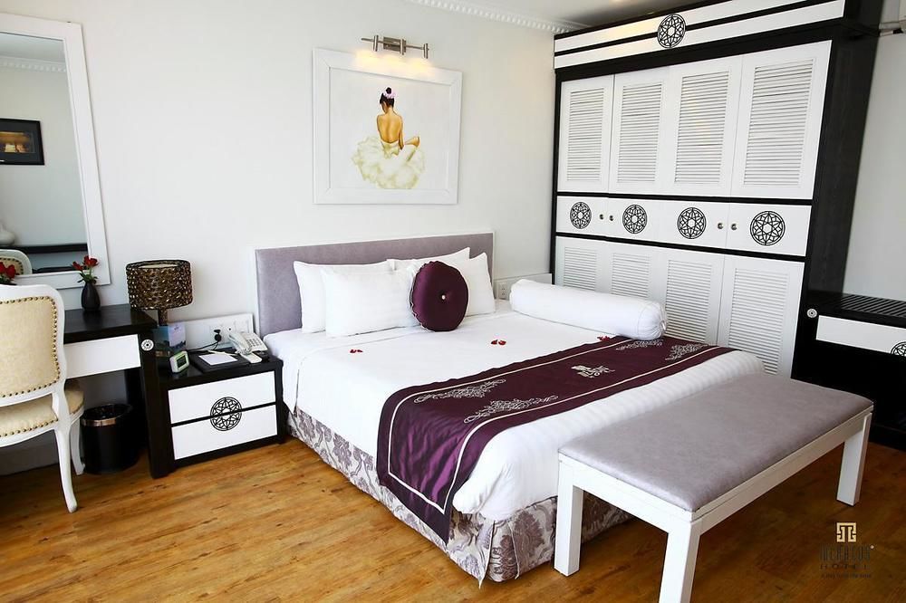 Hotel Media & 4*