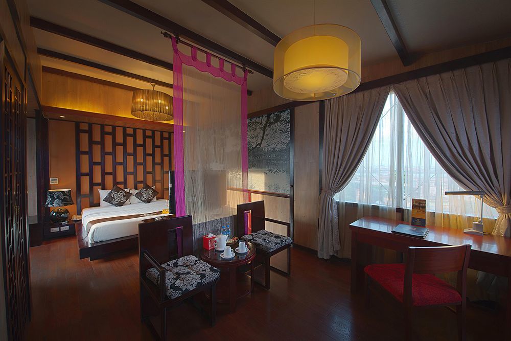 Ja Cosmo And 4* Hanoi