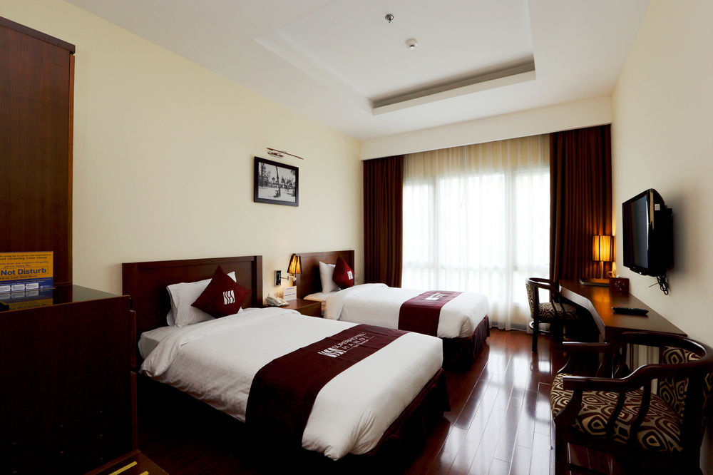 Le Carnot Boutique Hotel 4*