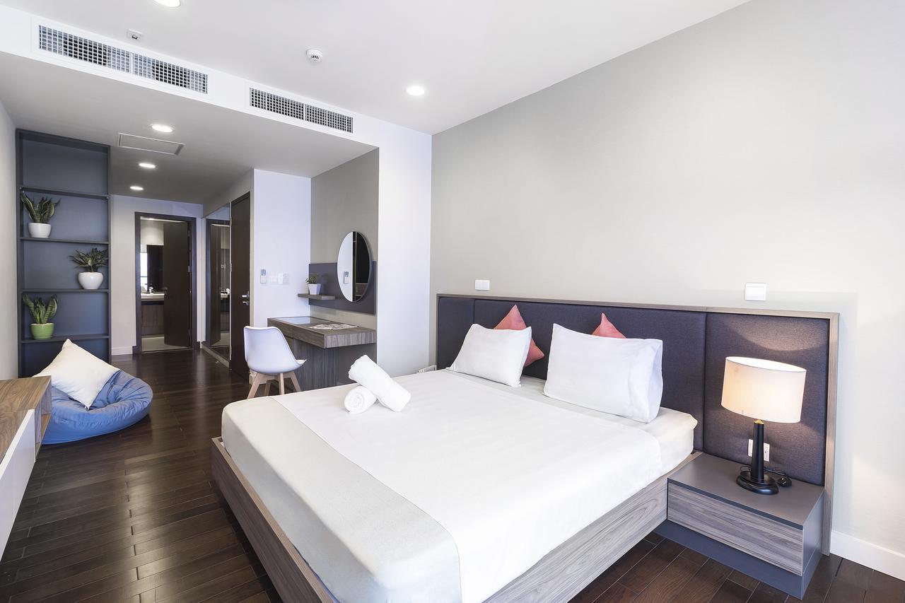 Christina's - Lancaster City Living * Hanoi
