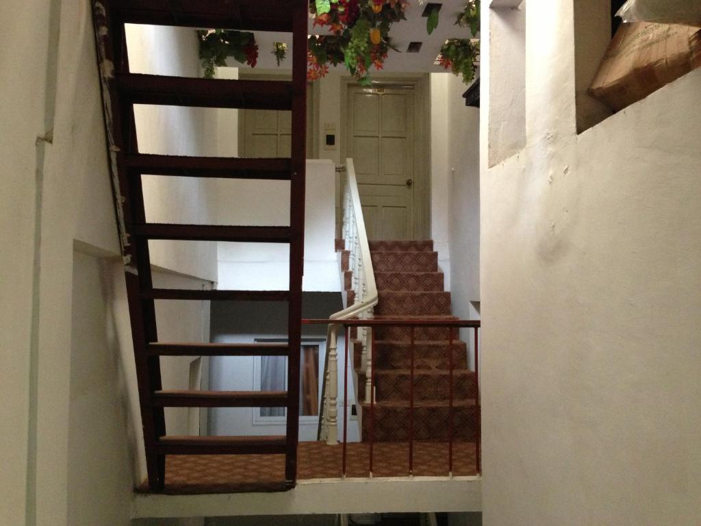 Hotel - Ba Trung 2*