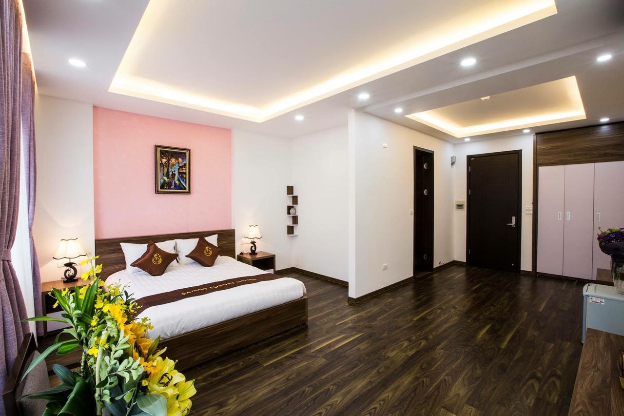 Sammy Luxury