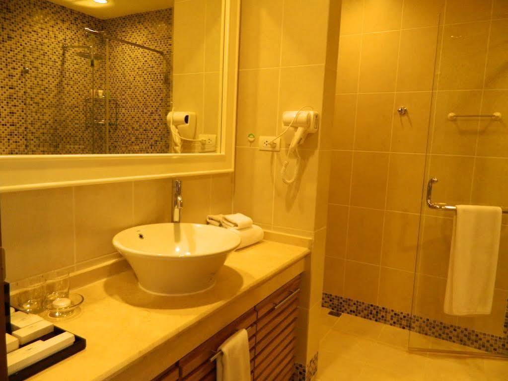 Pacific Place Serviced 5*
