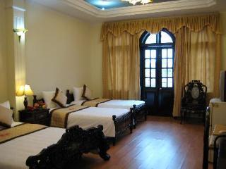 Group Nest Hotel 2*