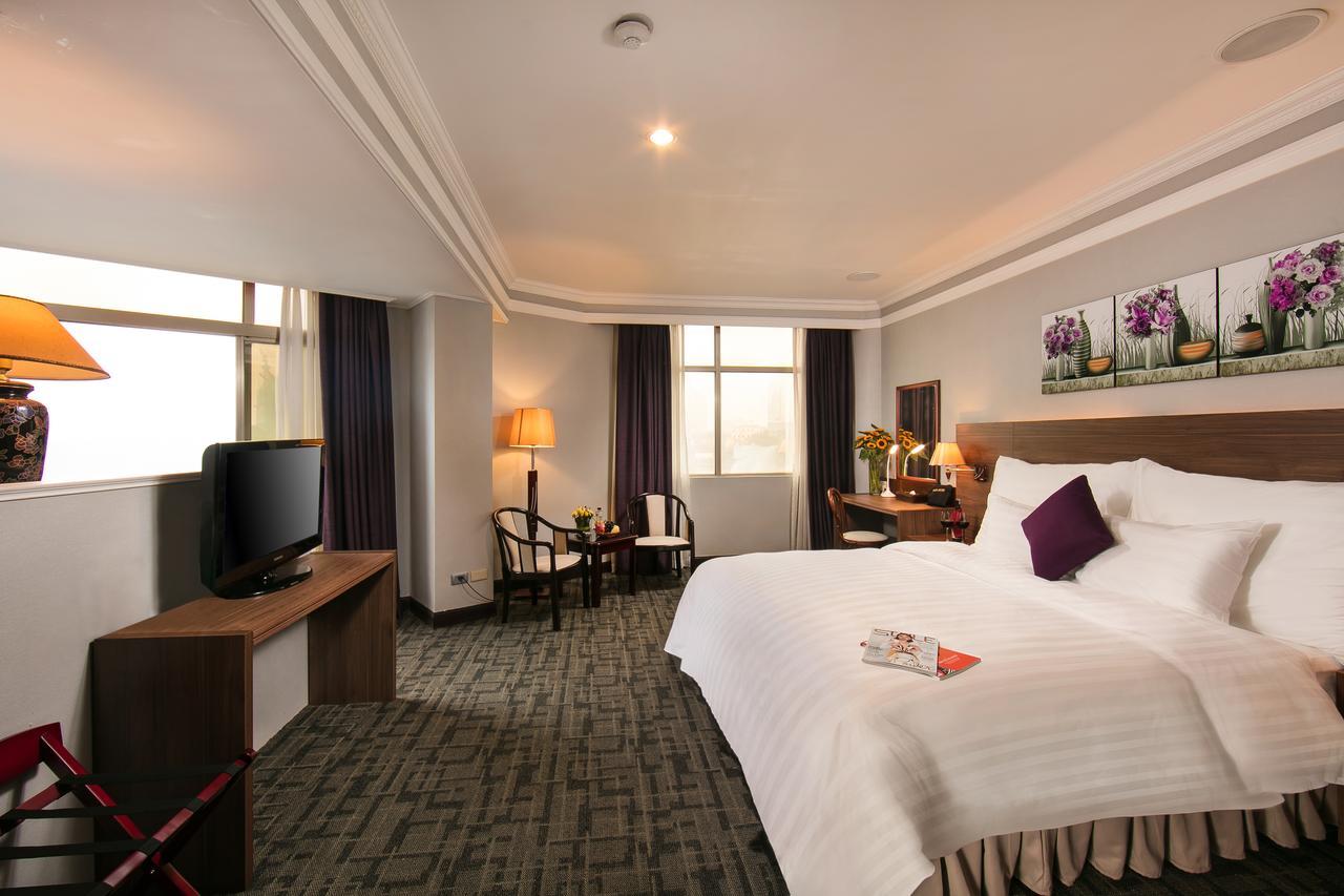 Side 4* Hanoi