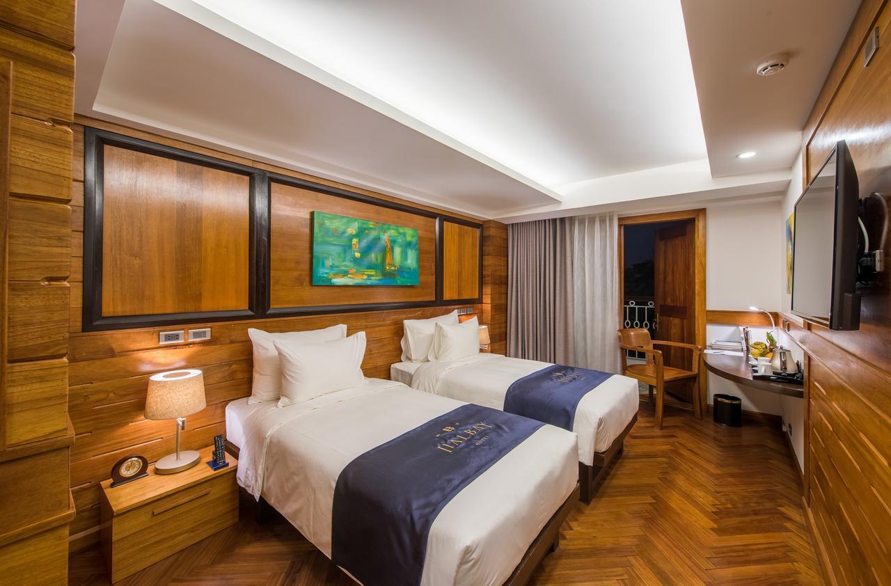 Hotel Bay & Restaurant 4*