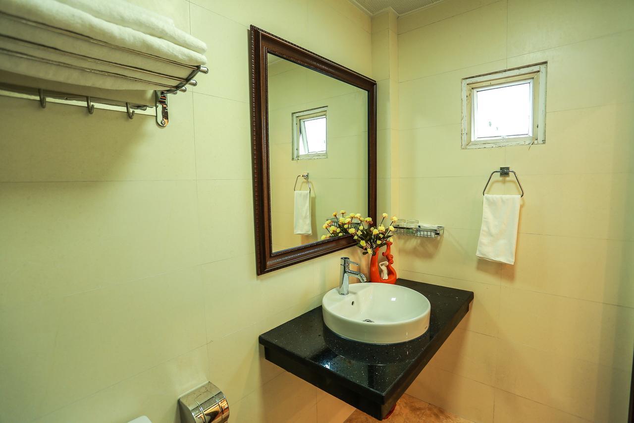 Hotel Lotus Village