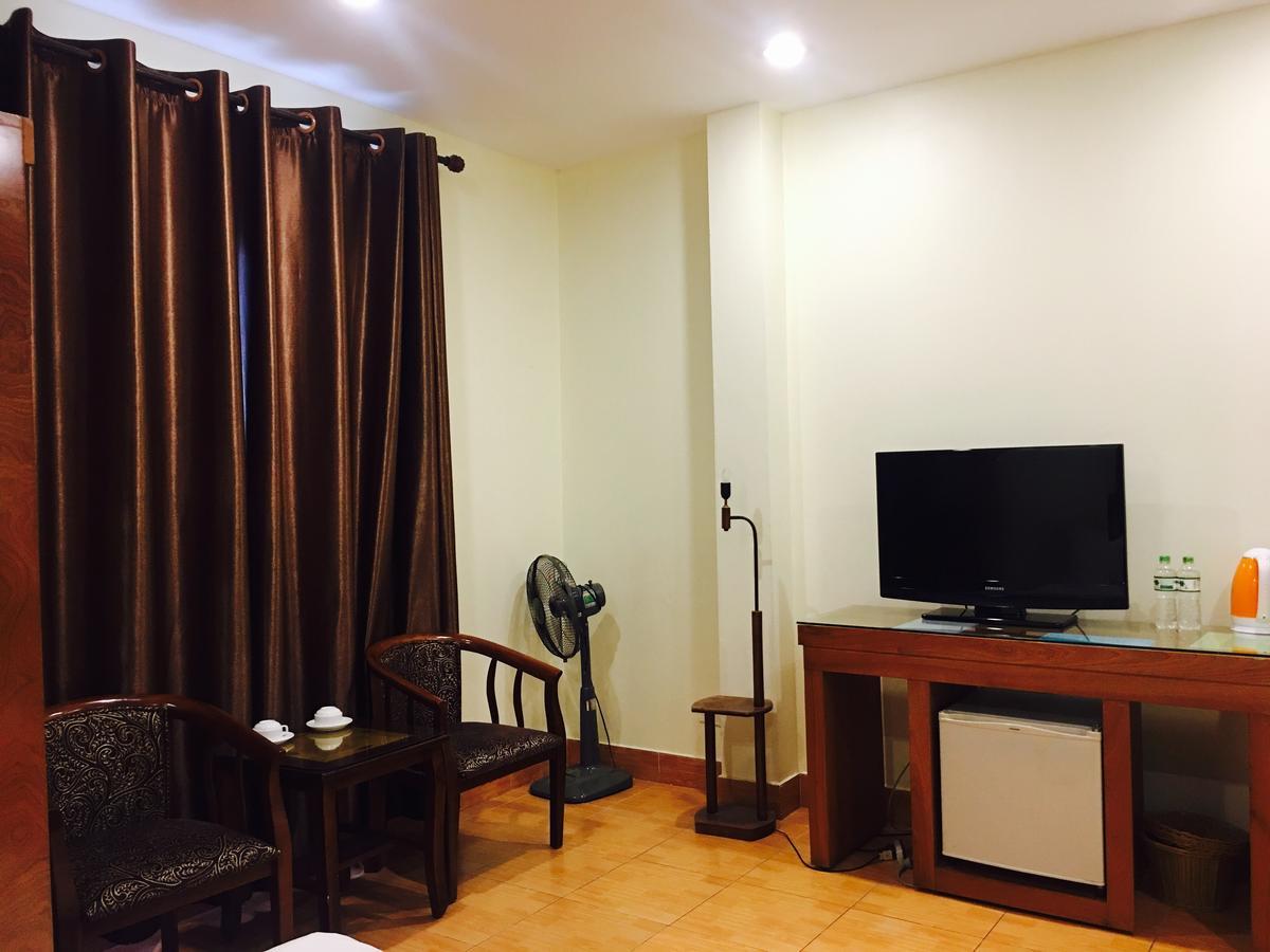 Saigon Palace - Tran Quoc Hoan