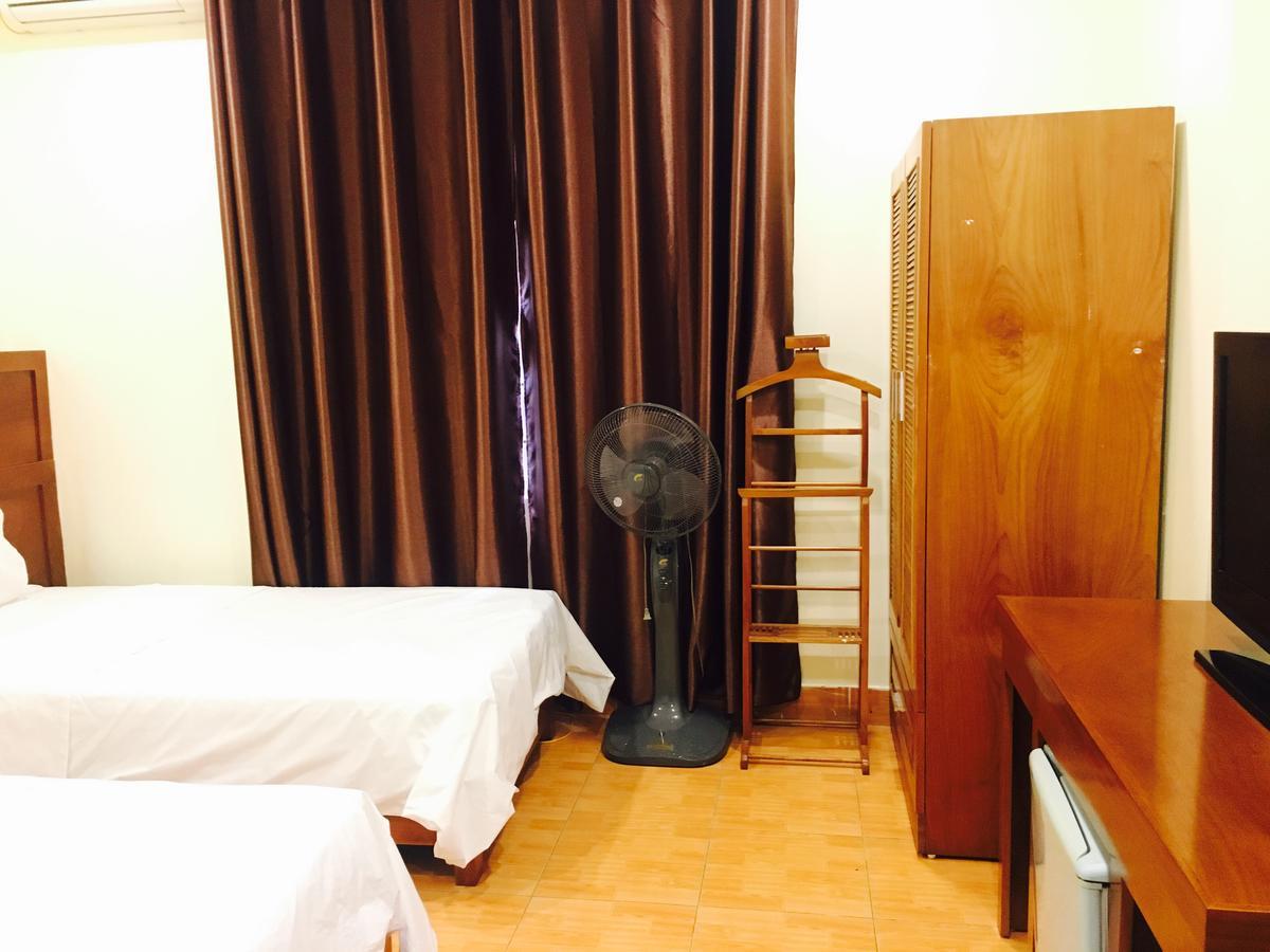 Saigon Palace - Tran Quoc Hoan * Hanoi