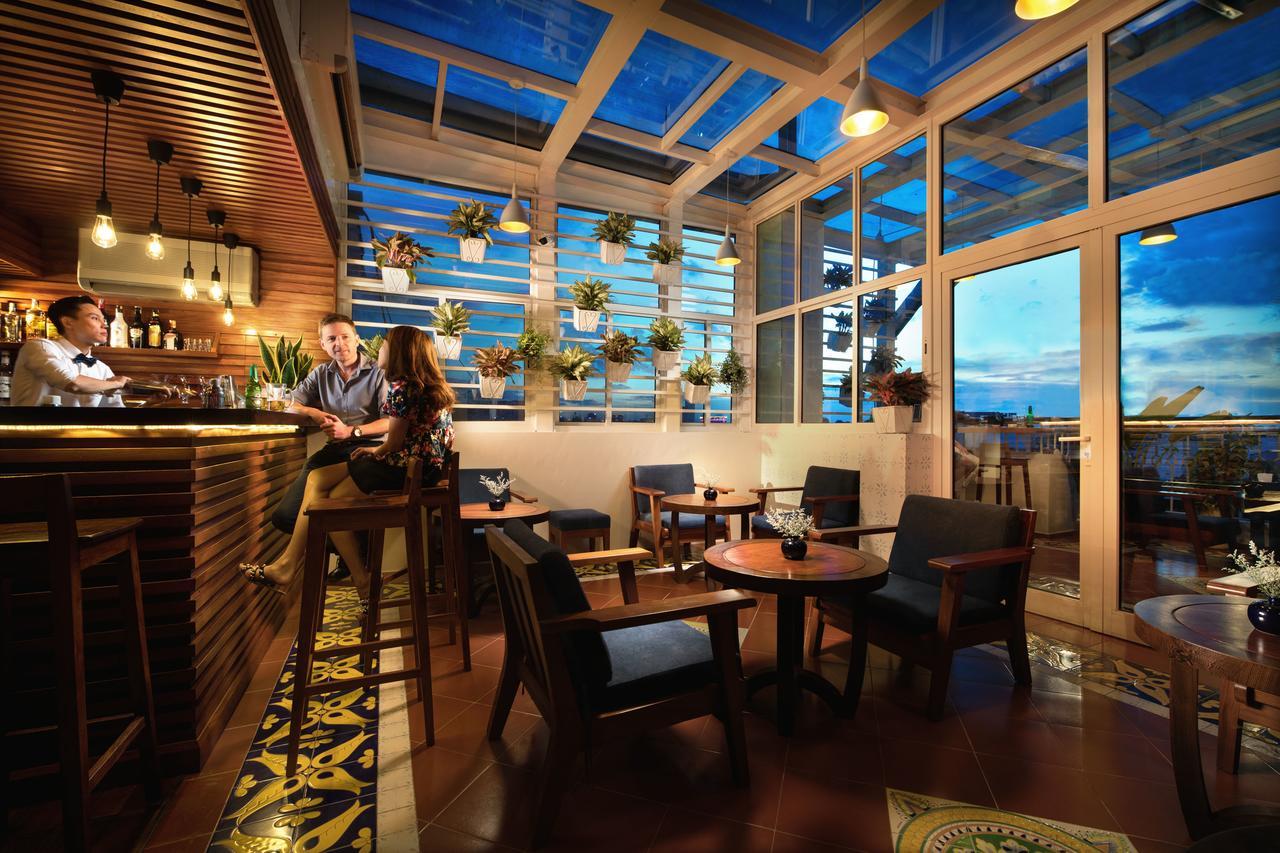 Bay & Restaurant Hotel