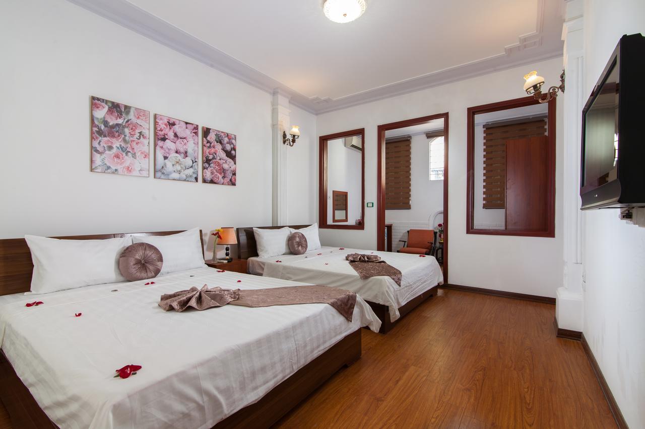 Iris Legend Hotel 3*