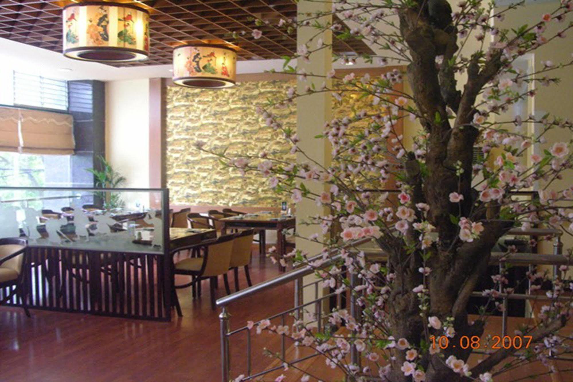Oasis 3* Hanoi