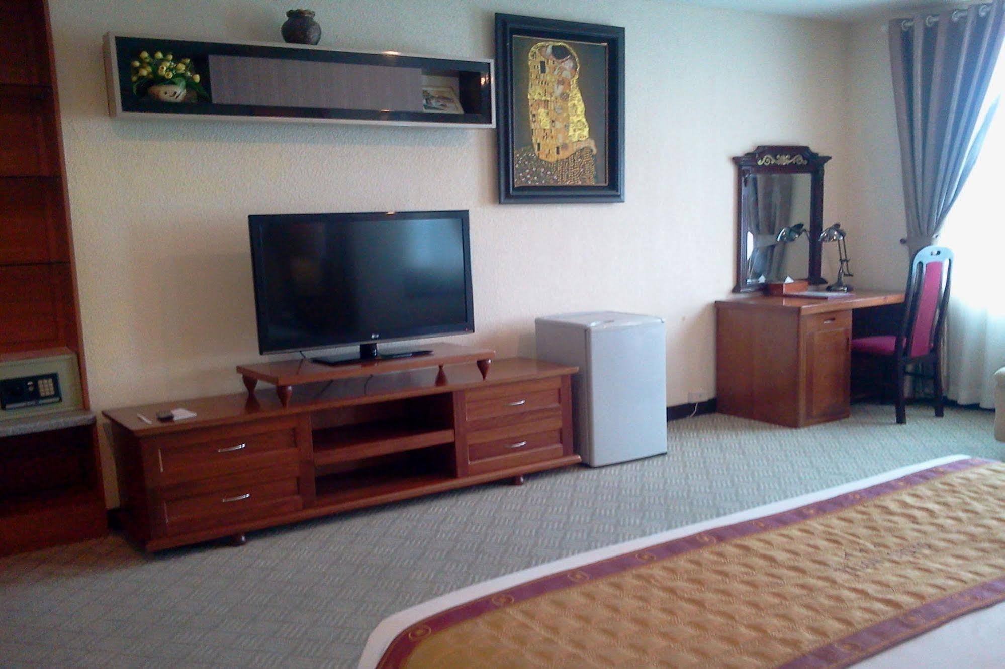 Oasis Hotel 3*