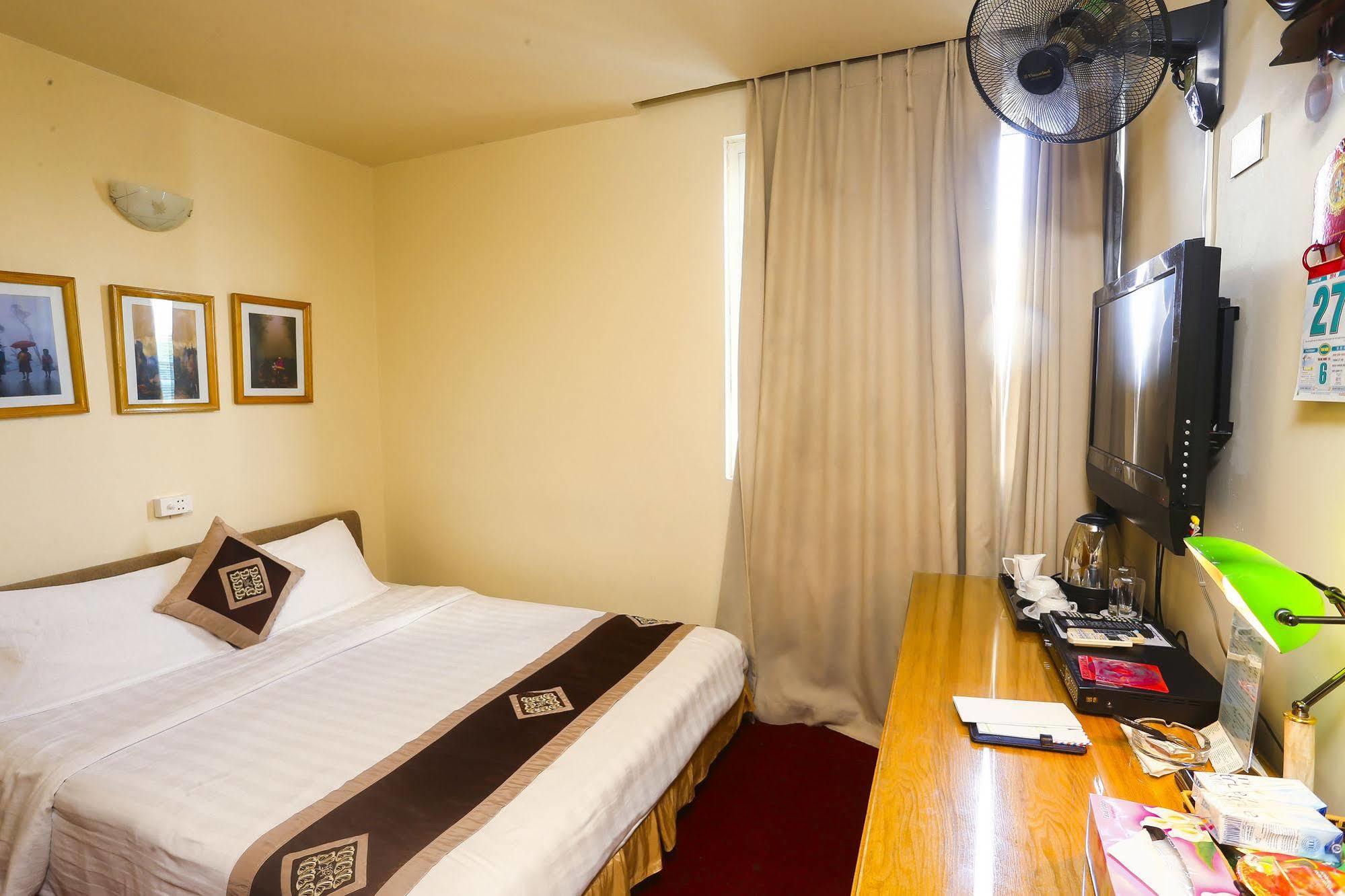 A25 - 12 Ngo Sy Lien Hotel 3*
