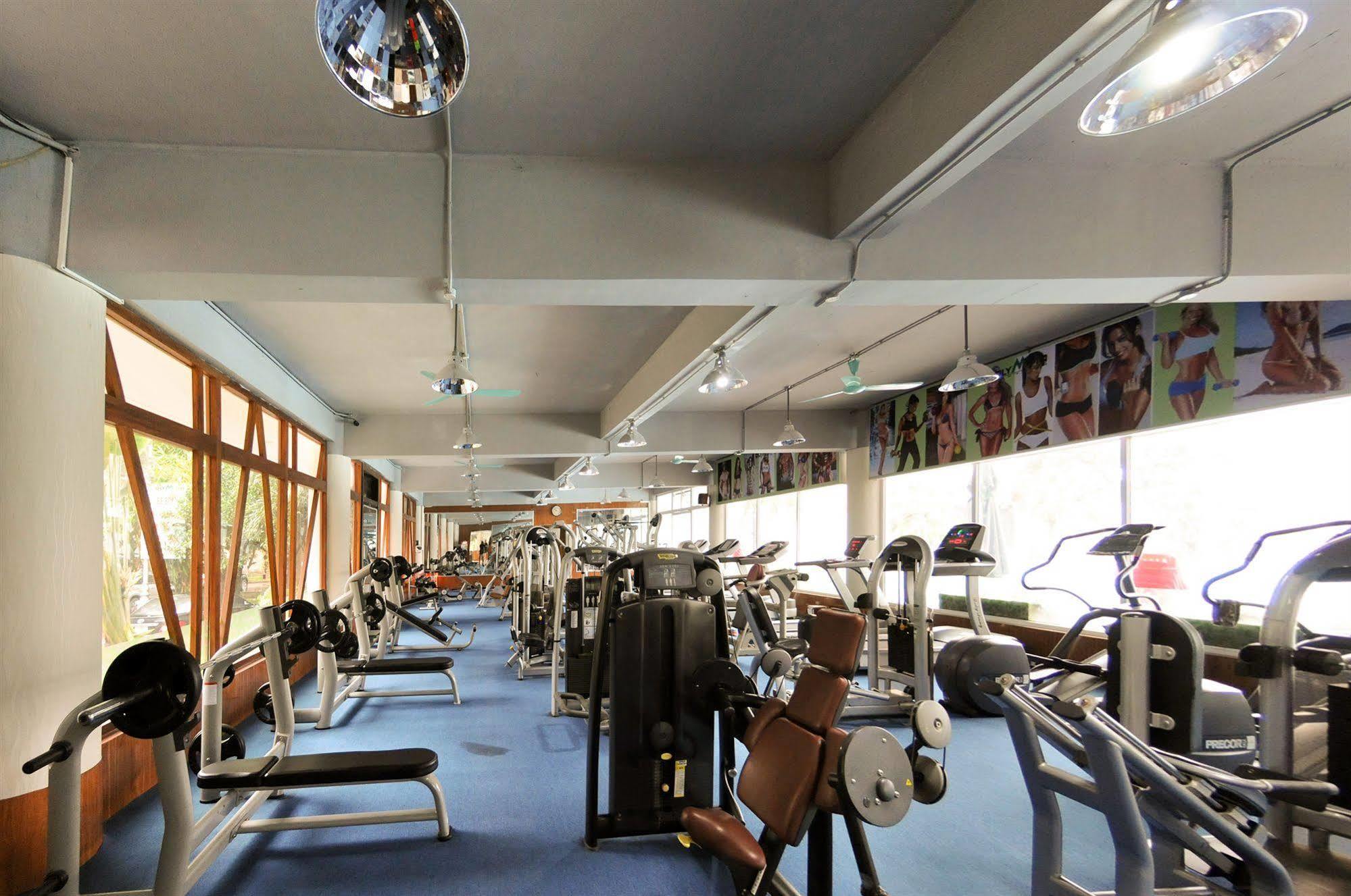 Hotel Khach San Cong Doan Quang Ba 3*