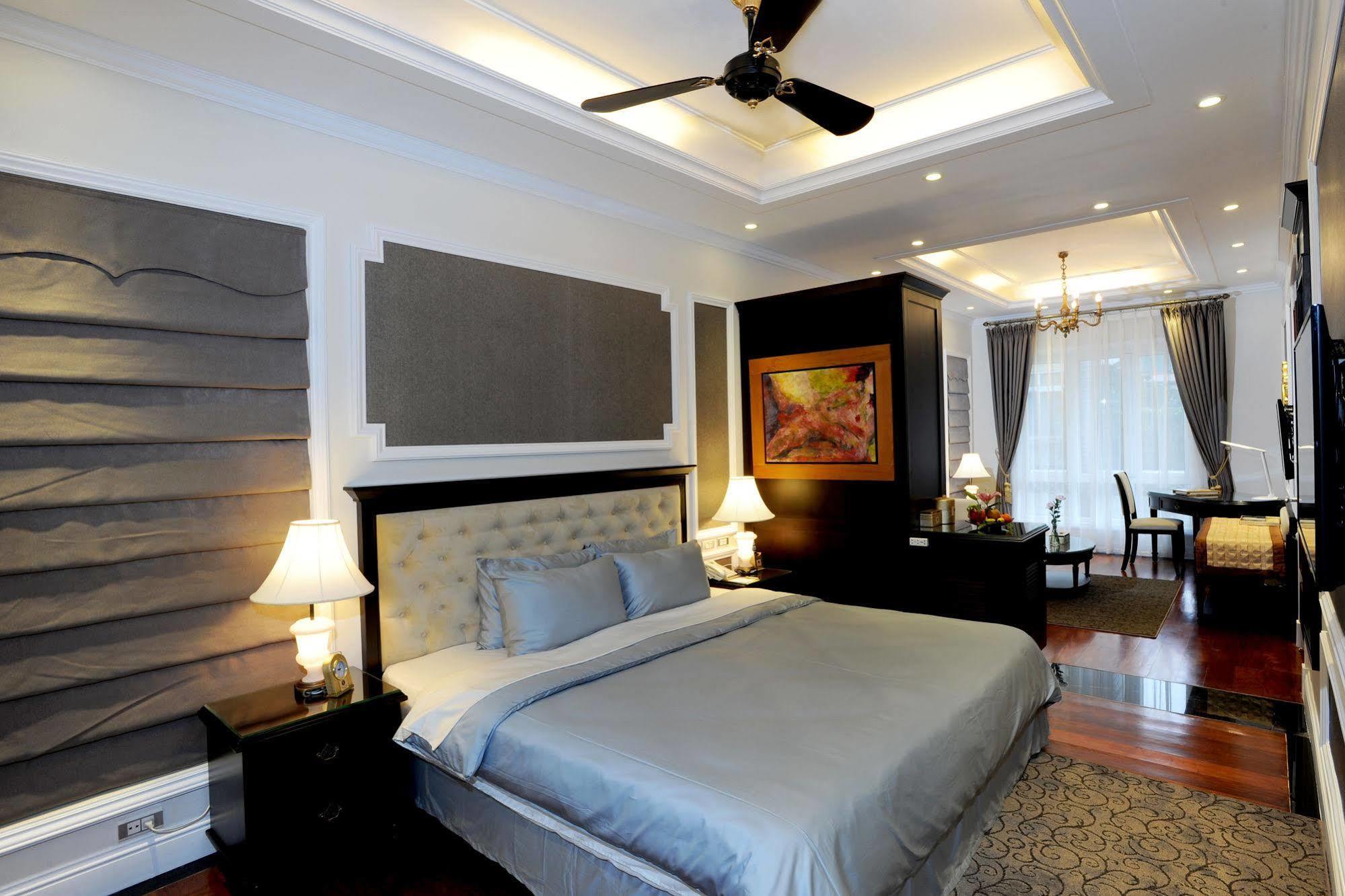 Hotel New Era & 4*
