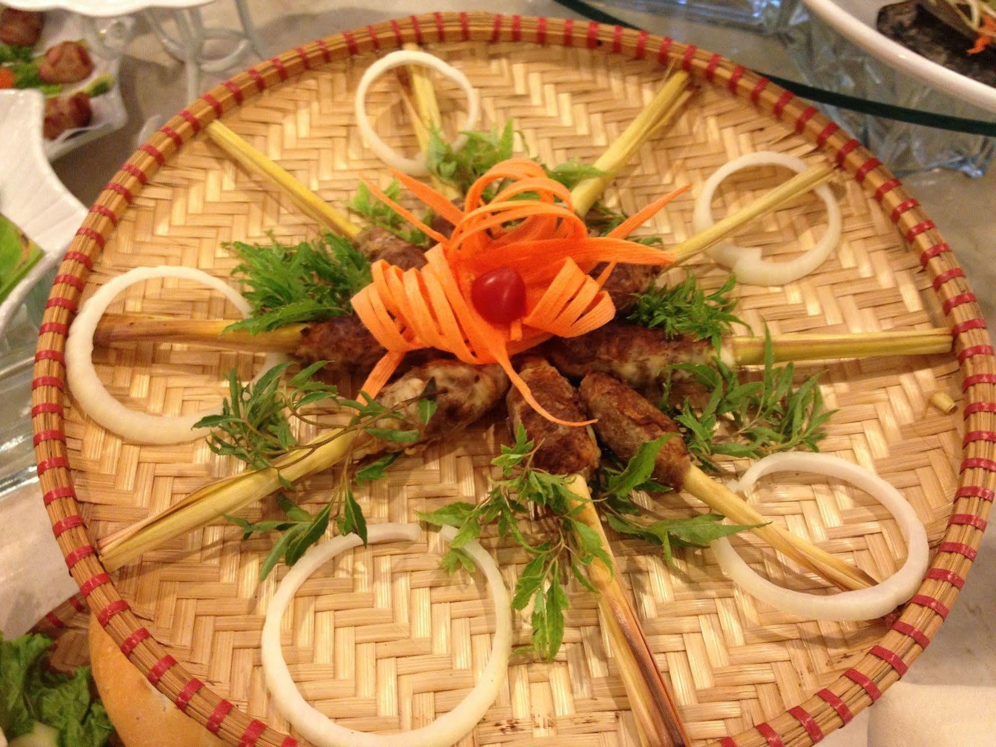 Khách sạn Sen
