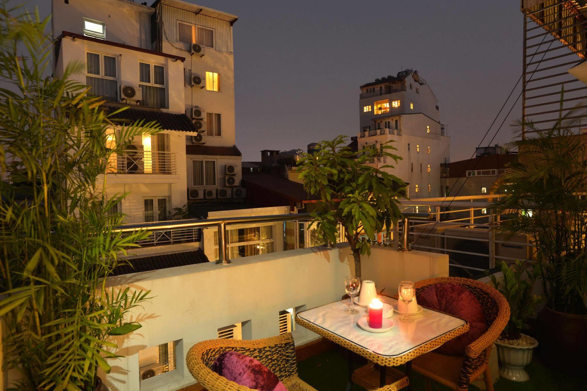 Khách sạn Golden Palace 3*