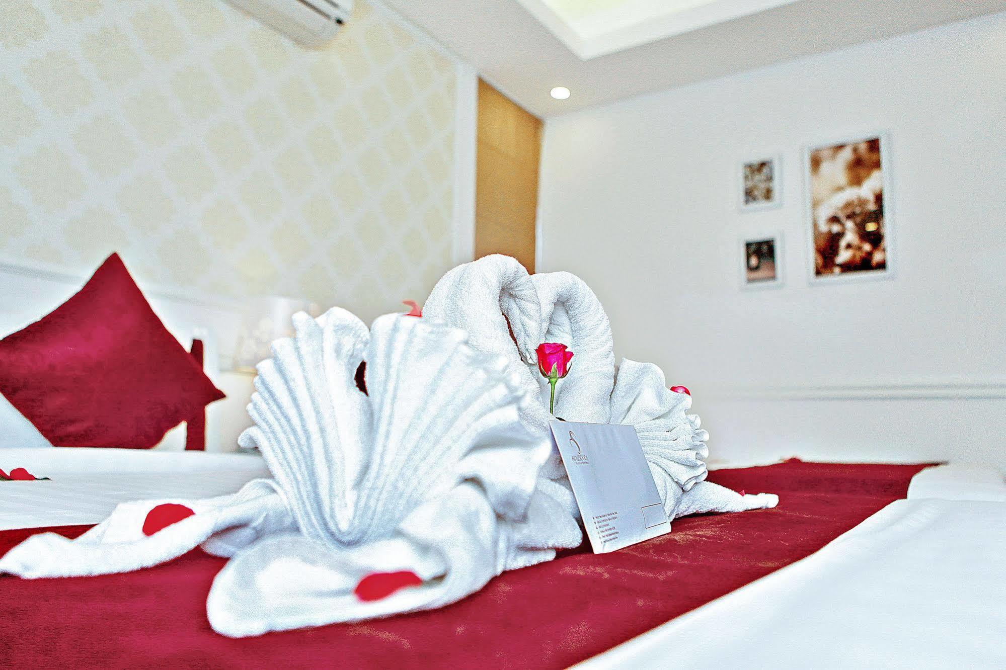 Veris Boutique & Hotel 3*