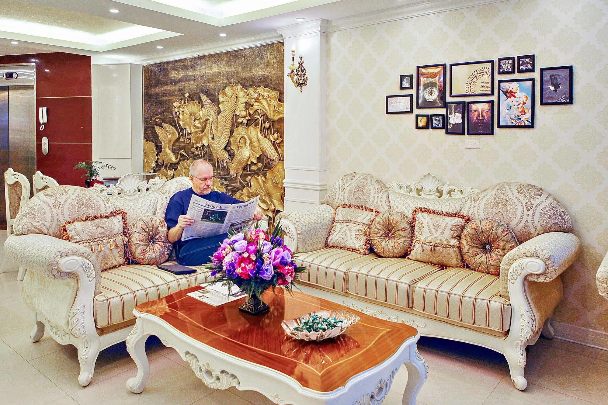 Veris Boutique & Hanoi