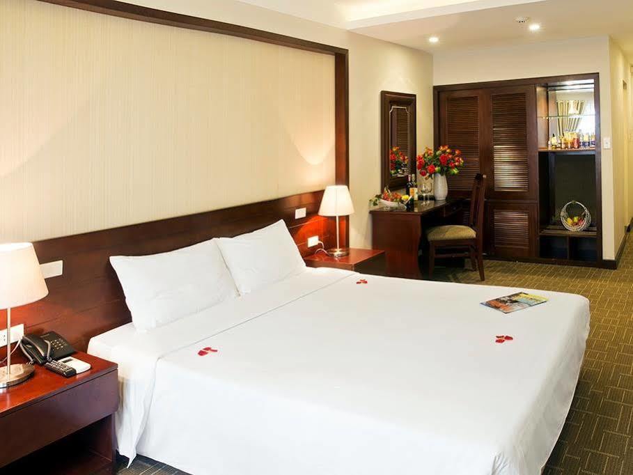 Thang Long Espana Hotel 3*