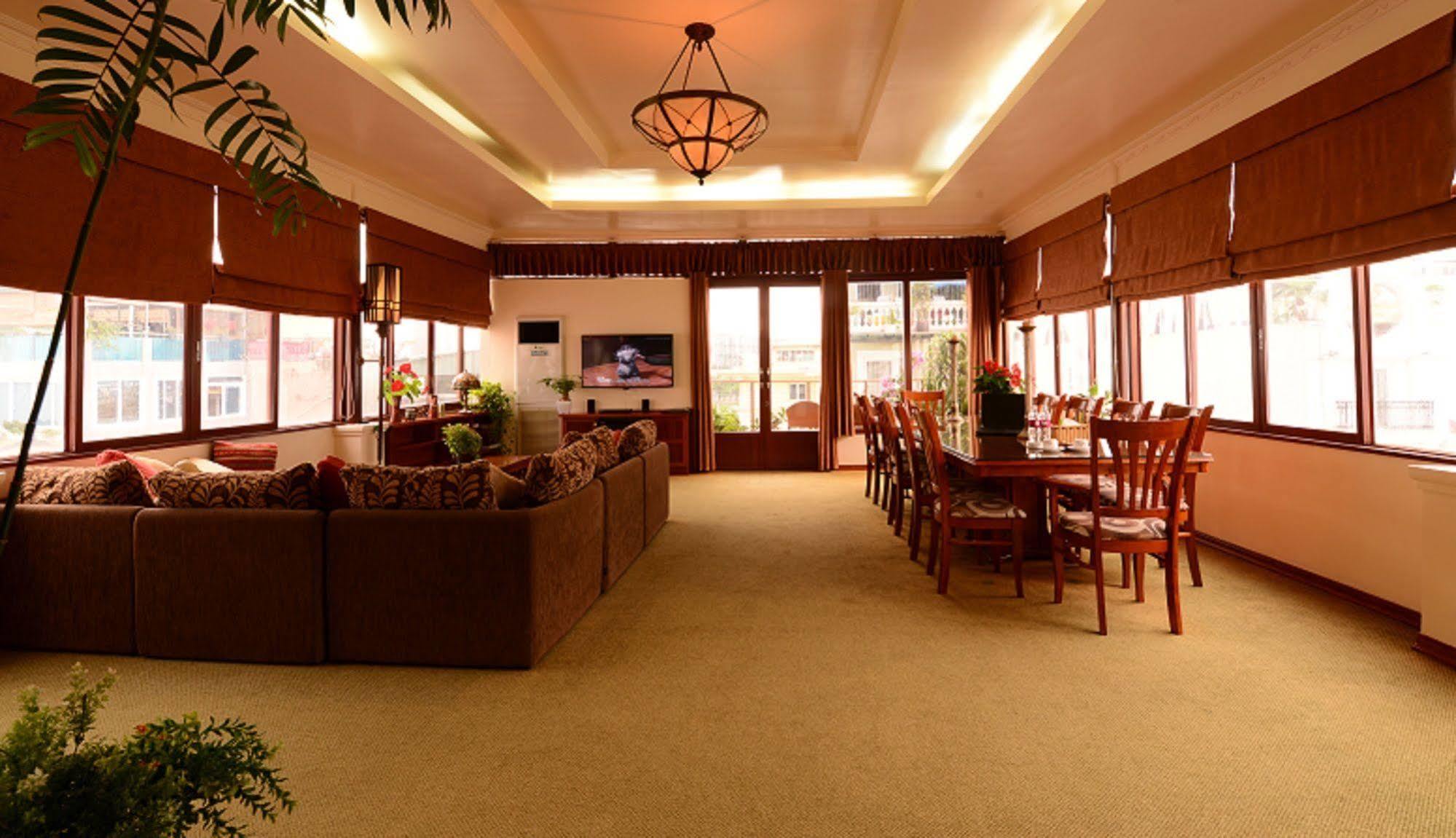 Artisan Boutique 3*