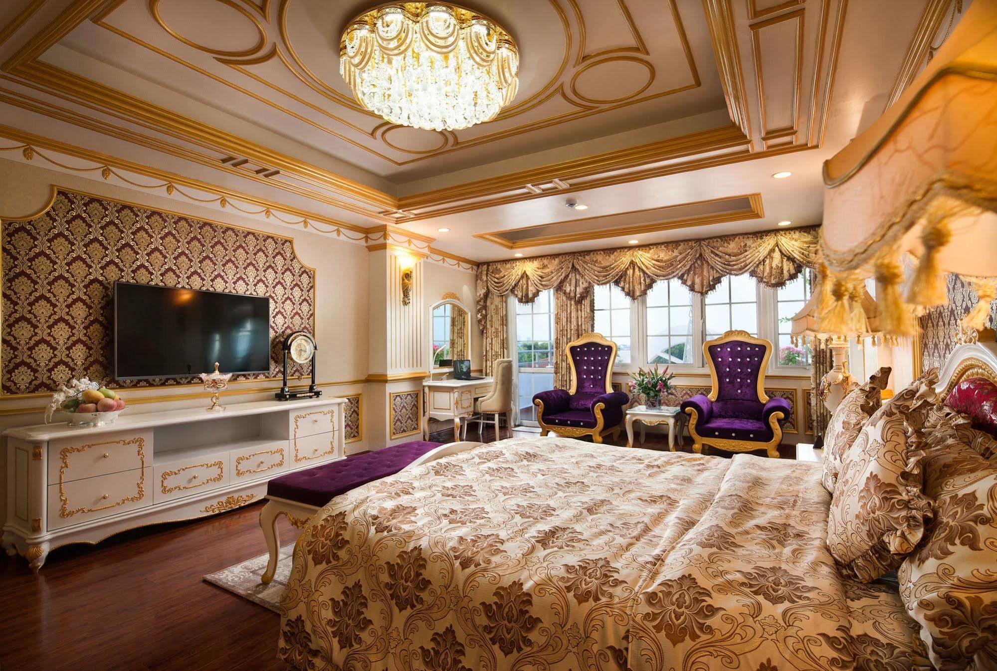 Hotel Boss Legend Hanoi