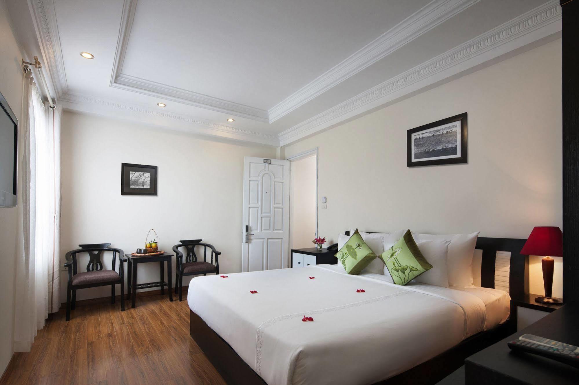 Serenity Hotel 3*