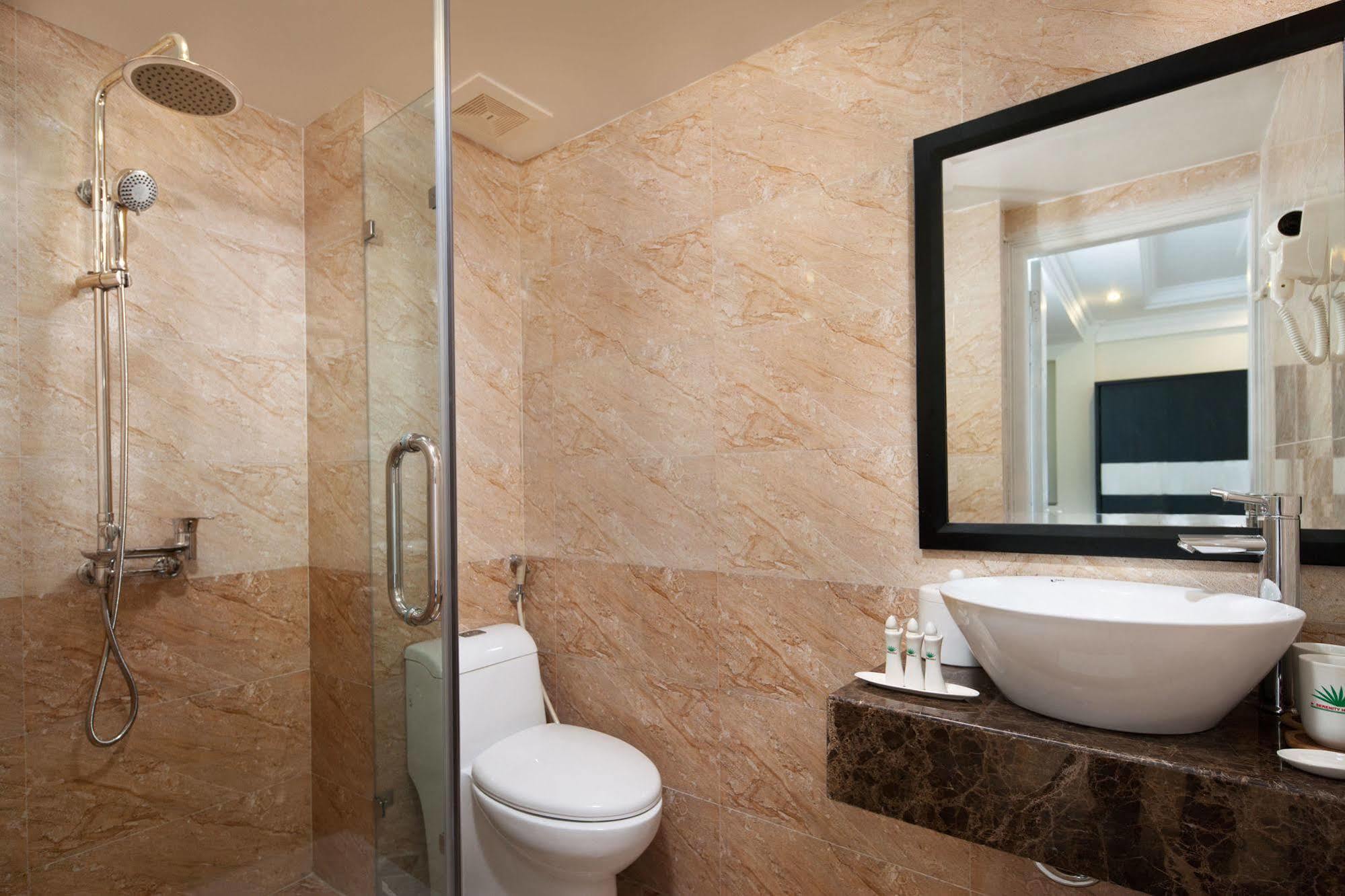 Serenity 3*