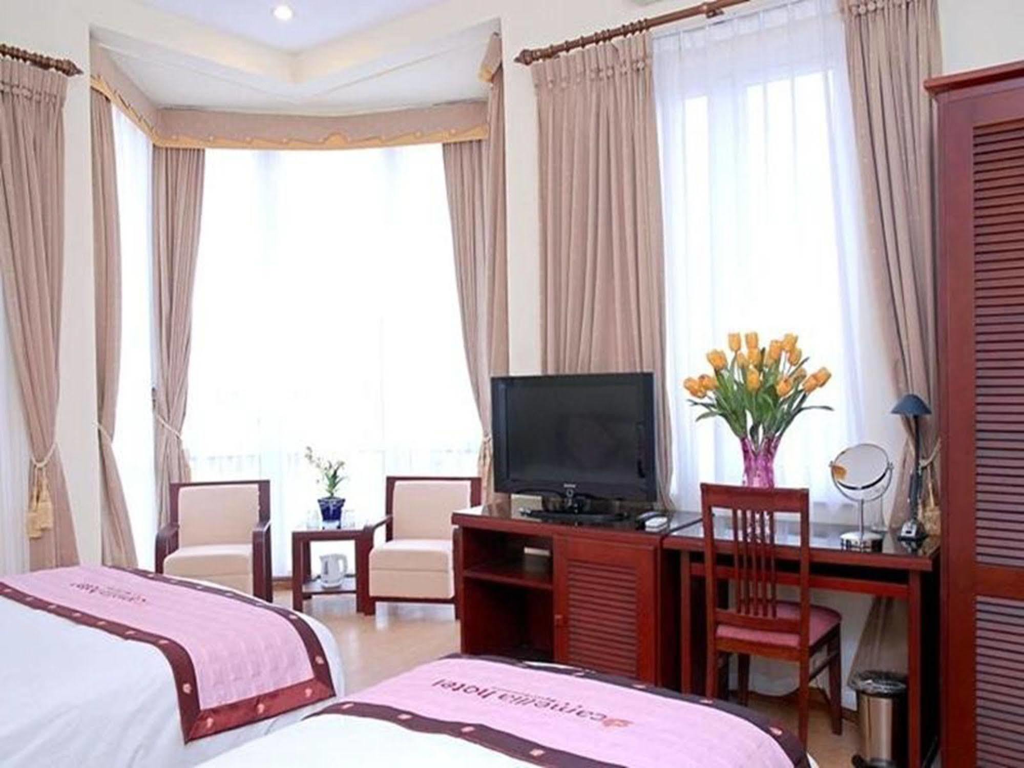 Hotel Camellia 4 2*