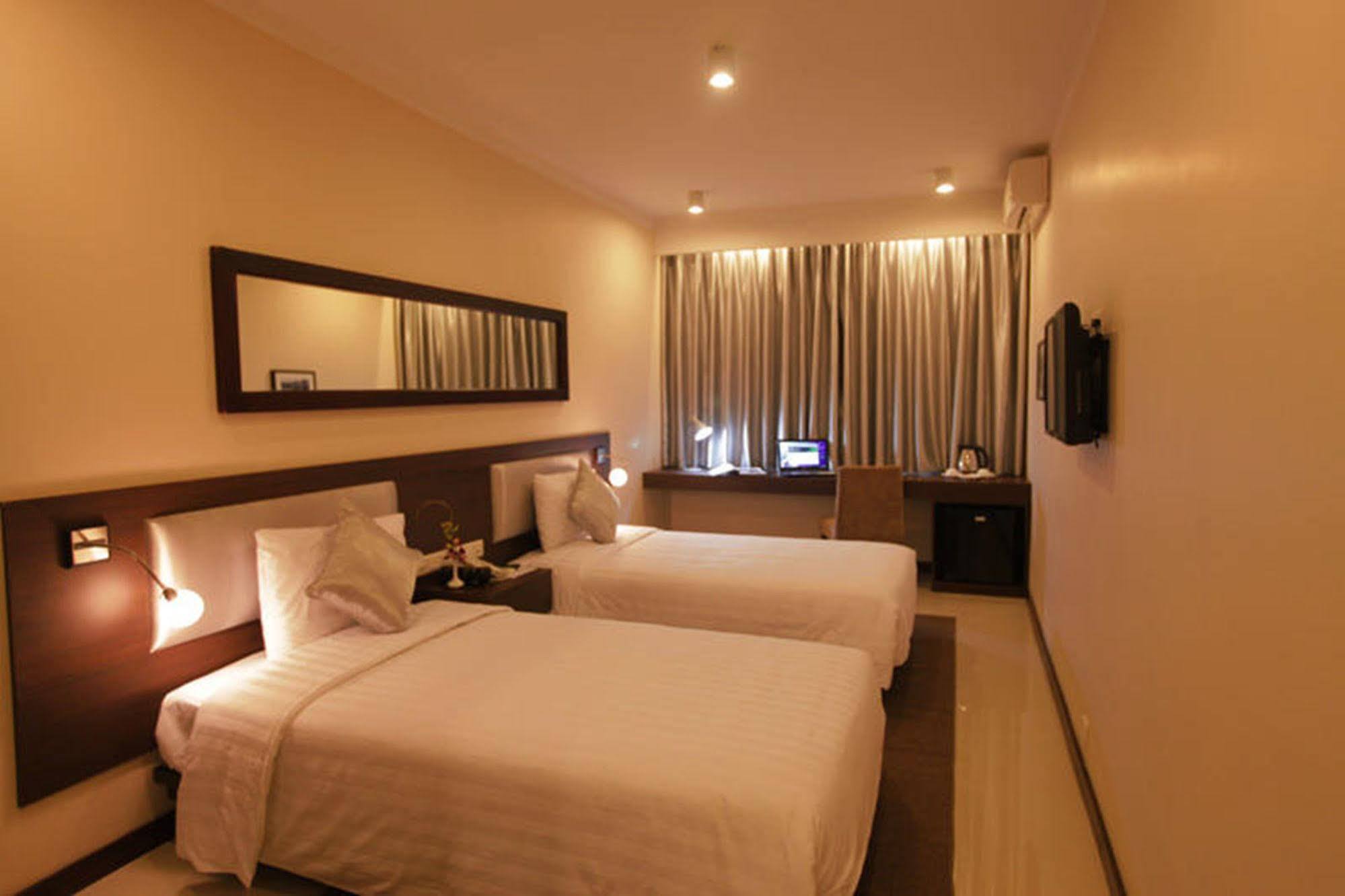 Hotel Hong Ha 3*
