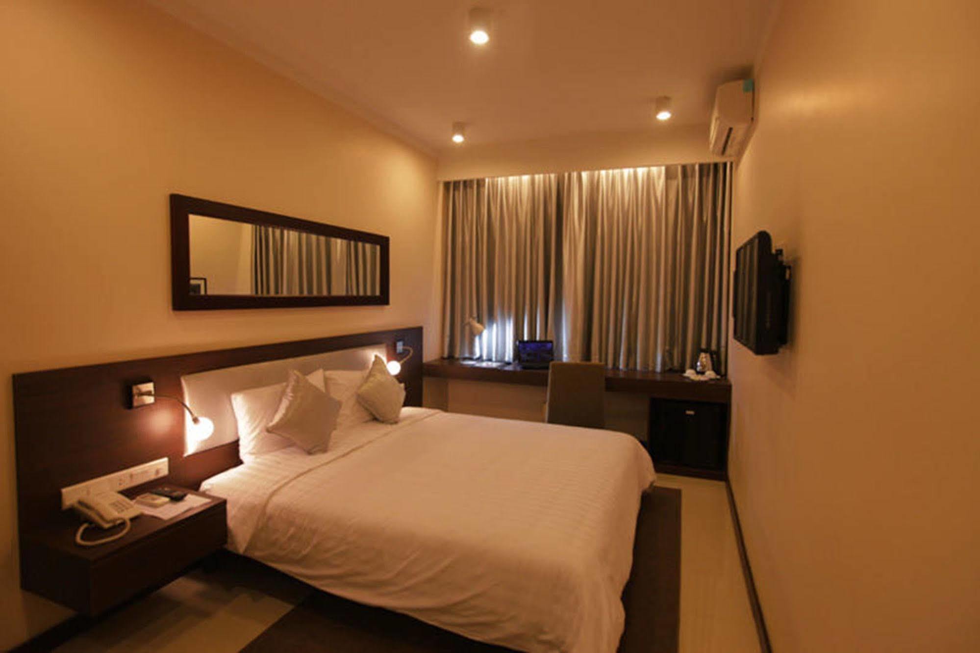 Hong Ha 3*