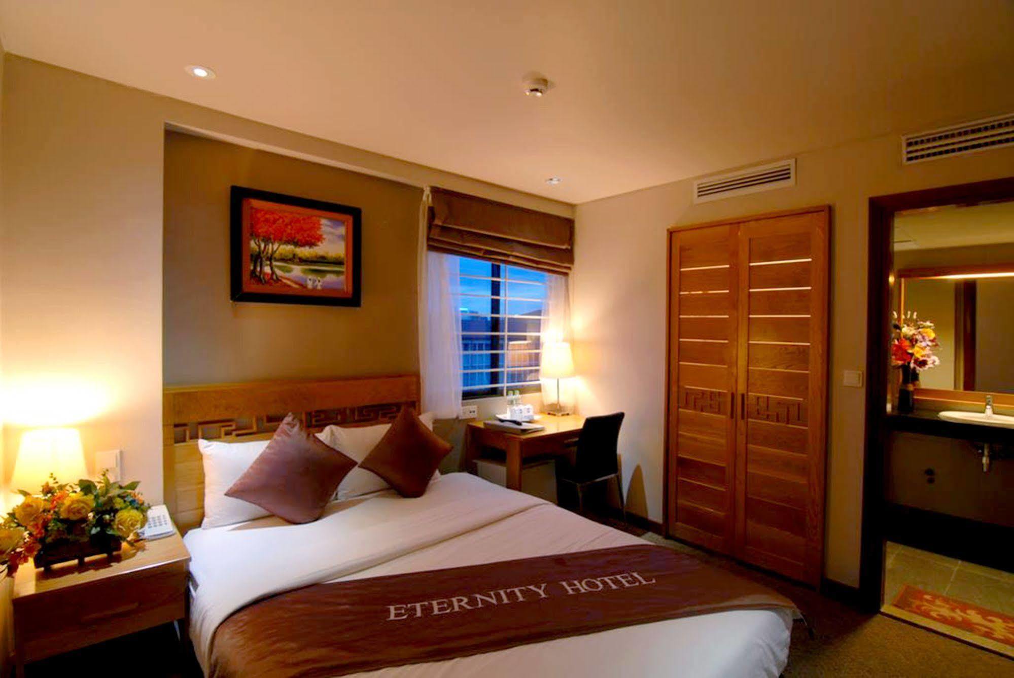 Hotel Eternity