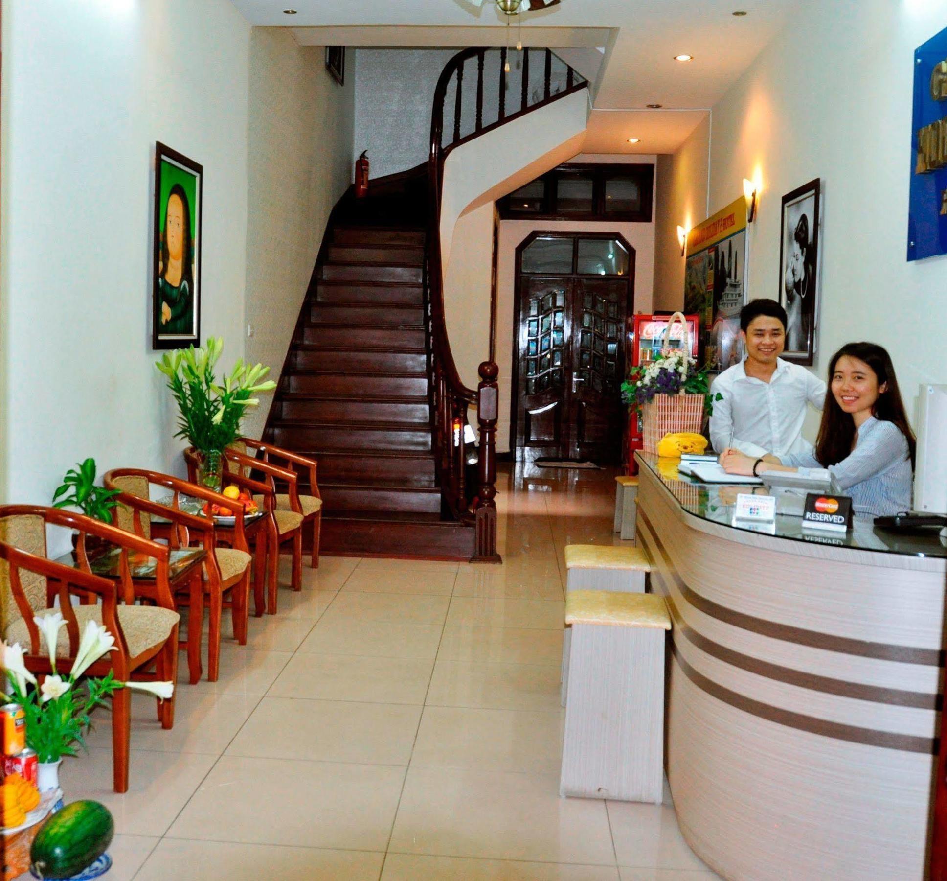 Grand 2 Khách sạn