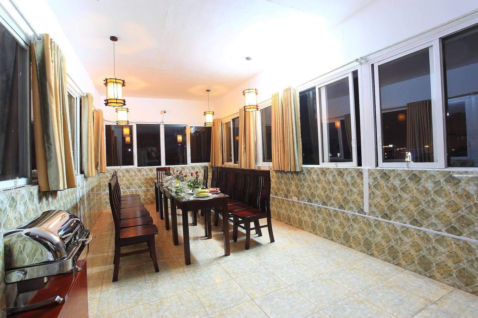 Luxury Hotel 3*