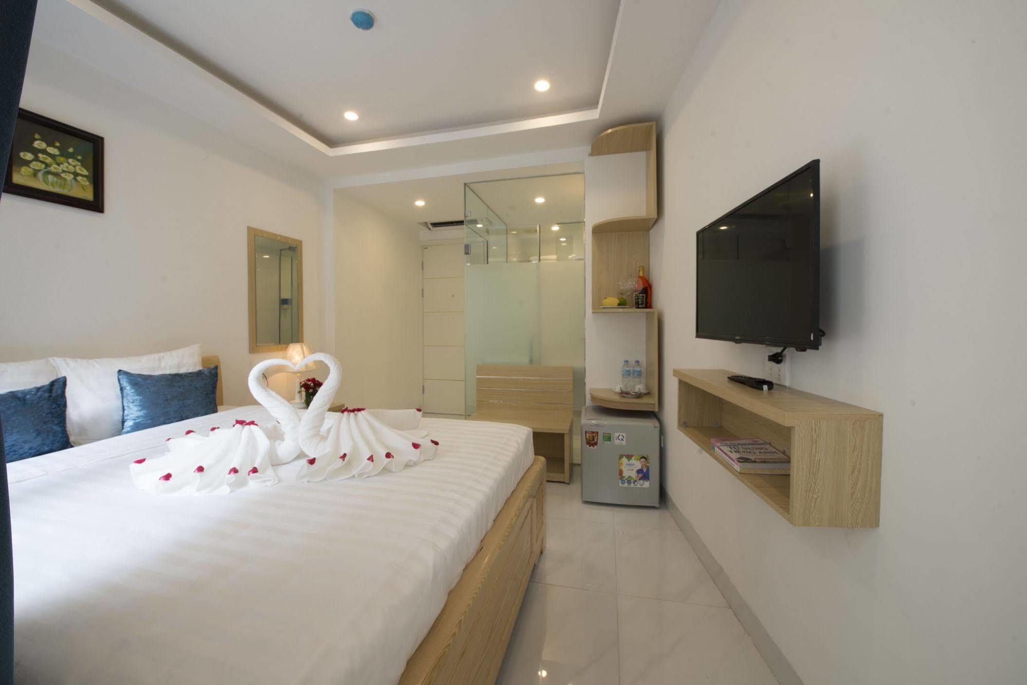 Ha Noi Holiday Center Hotel 3*
