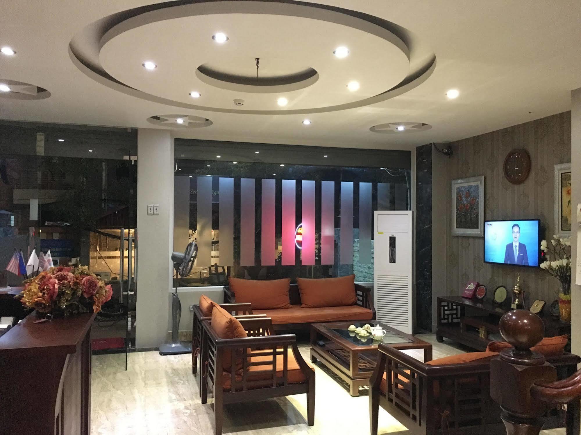 Khách sạn New Amely Hà Nội