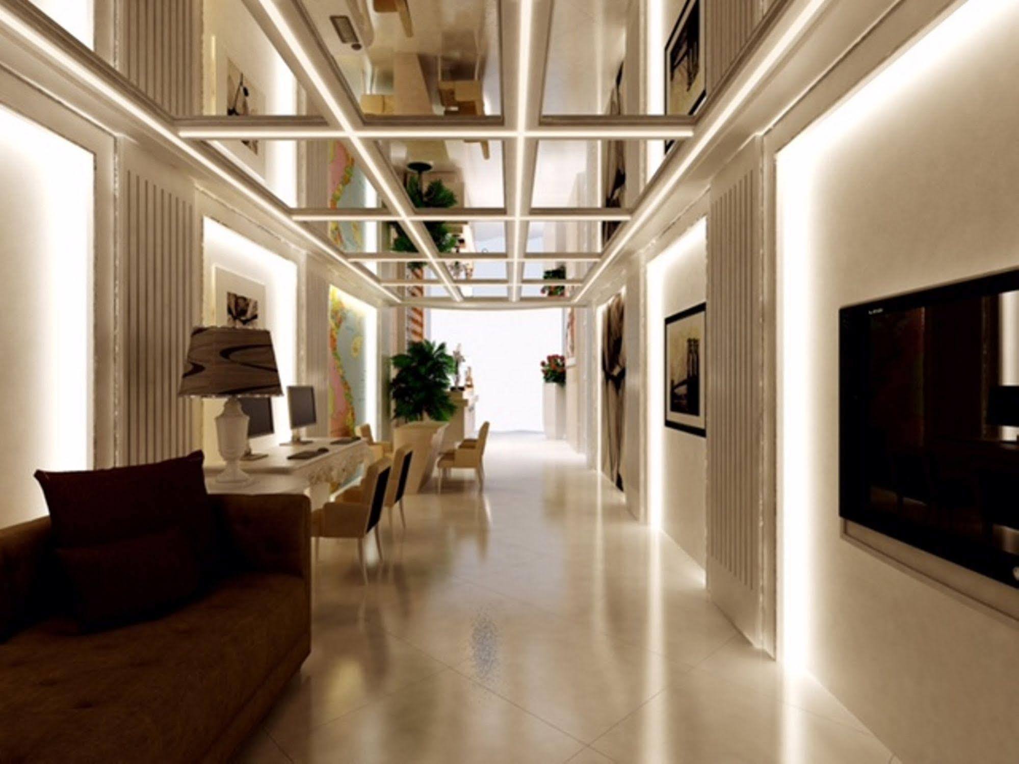 Luxury Old Quarter & Gym 4*