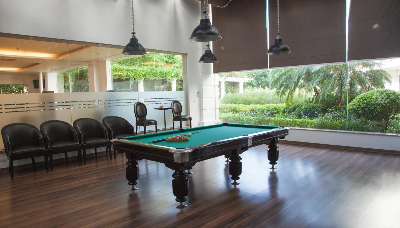 Elegant Westlake