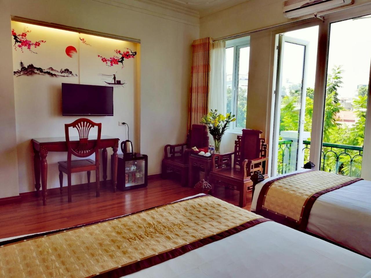 Phoenix Palace & Hanoi
