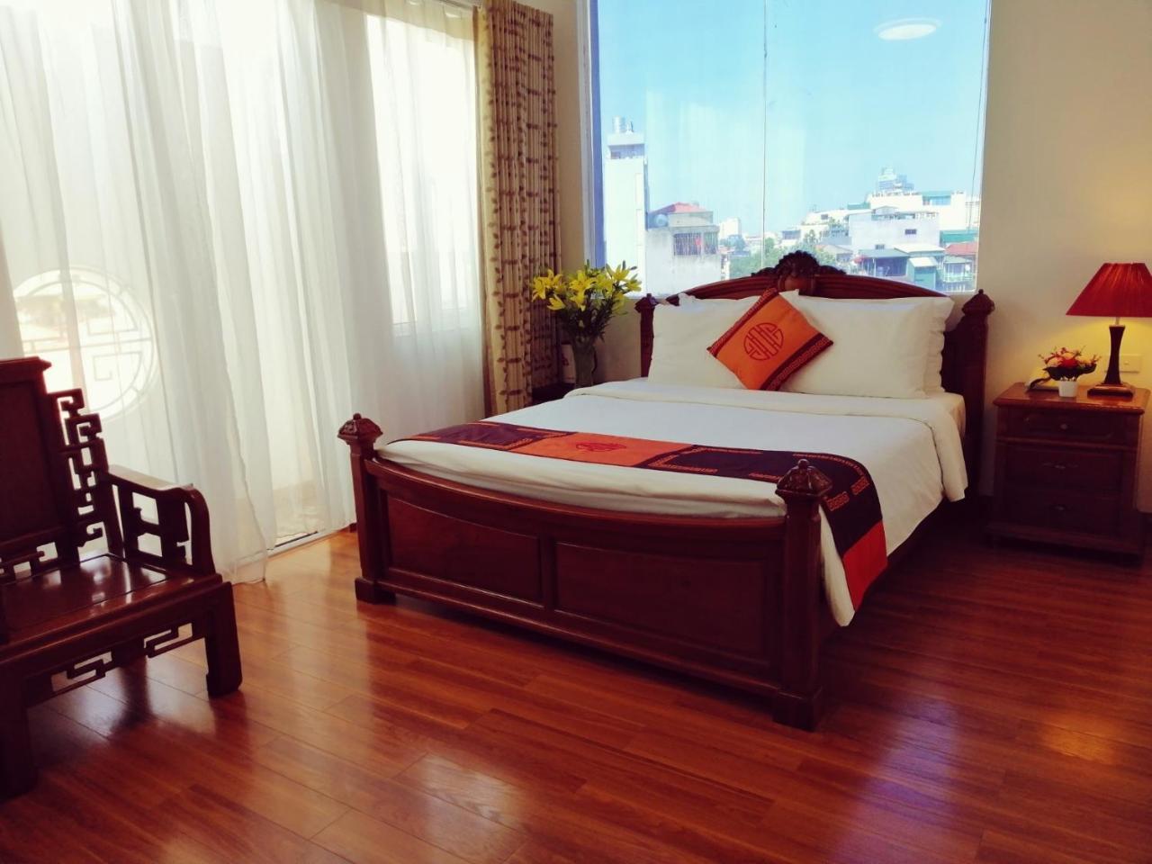 Phoenix Palace &