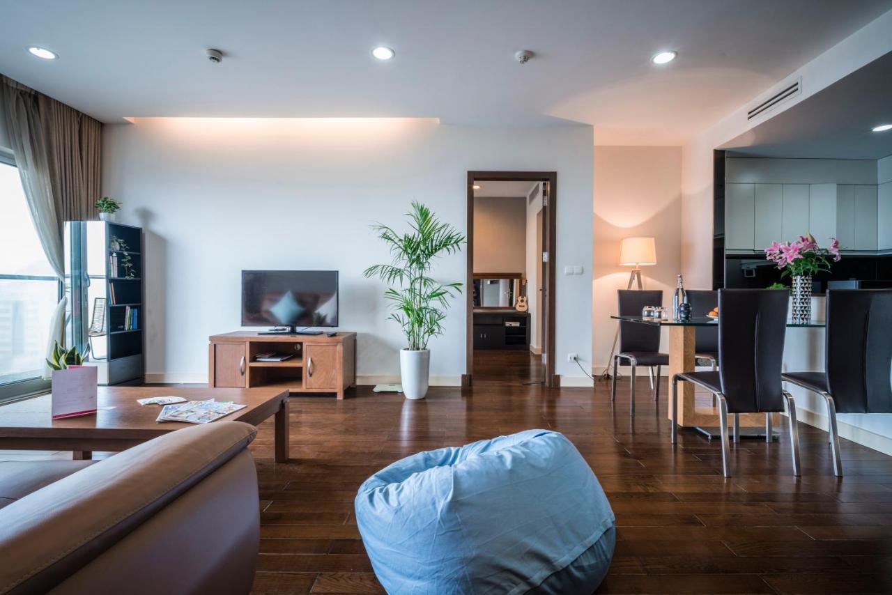 Christina's - Lancaster City Living Apartment