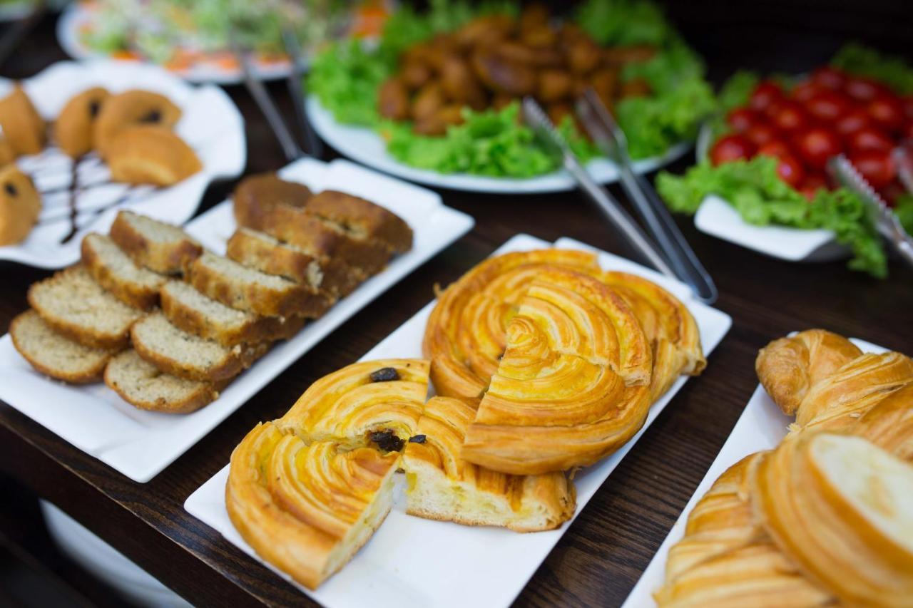 Golden Sail & 4* Hanoi