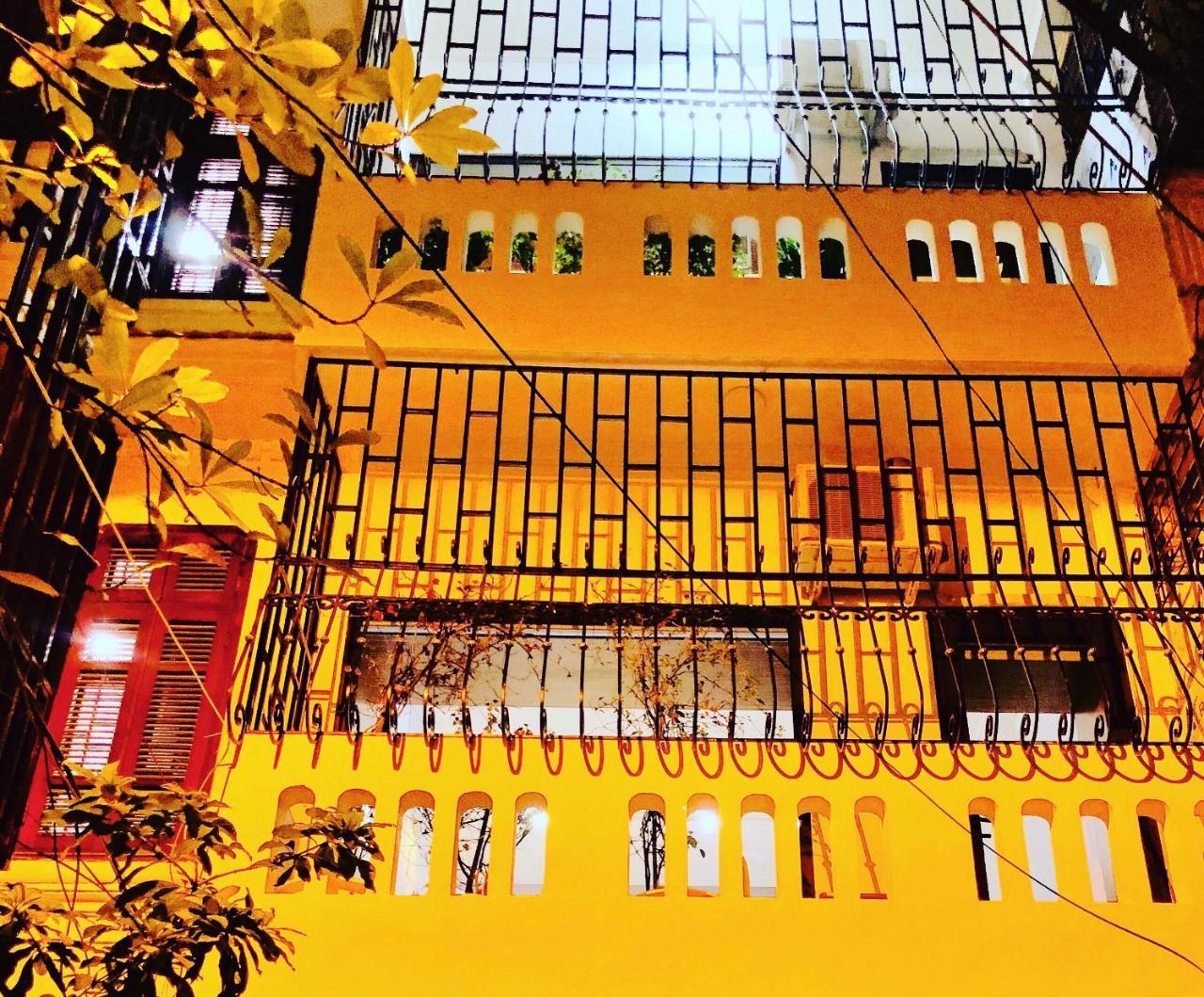 Nha La Hanoi