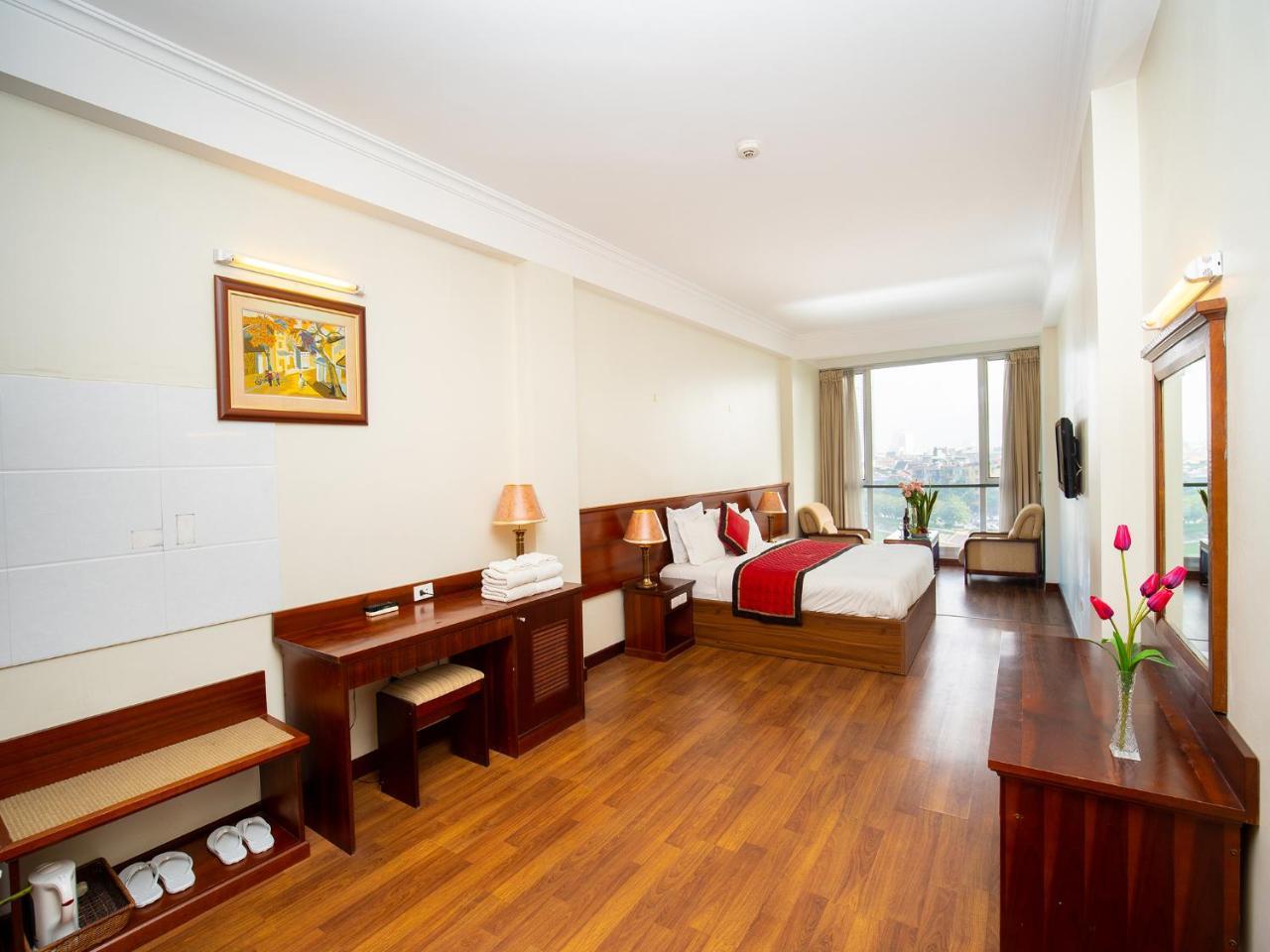 Hanz Regal Hotel