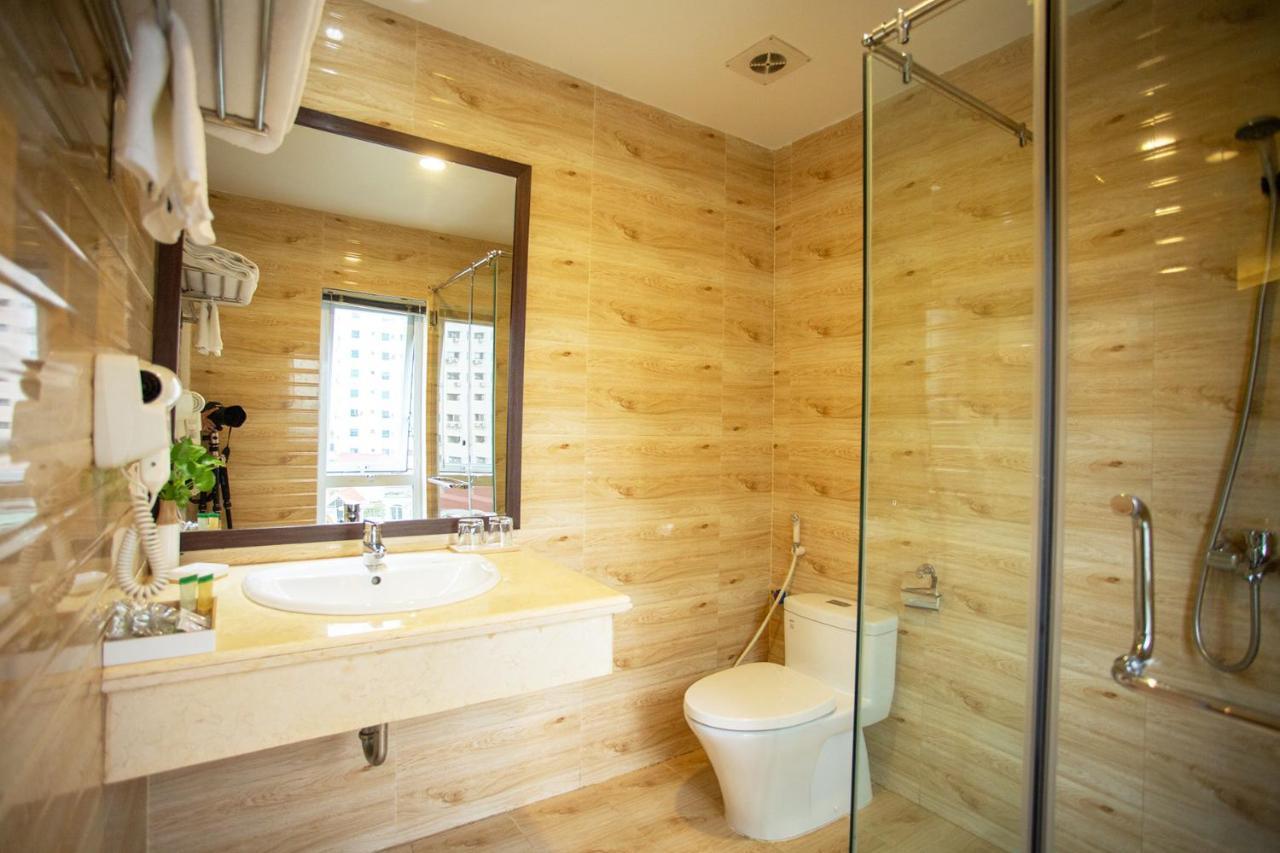 Dinh Hotel 3*