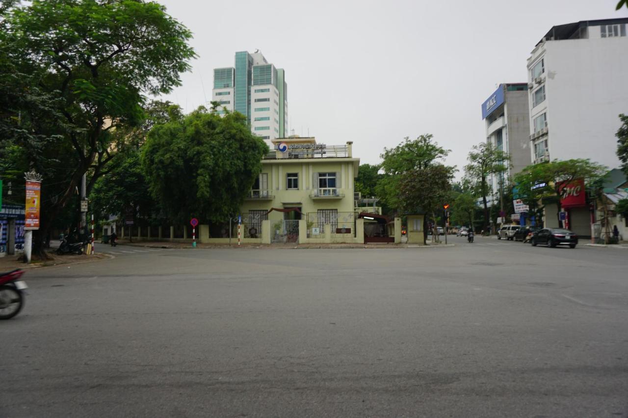 Khách sạn hẻo lánh Dragon Building Hà Nội