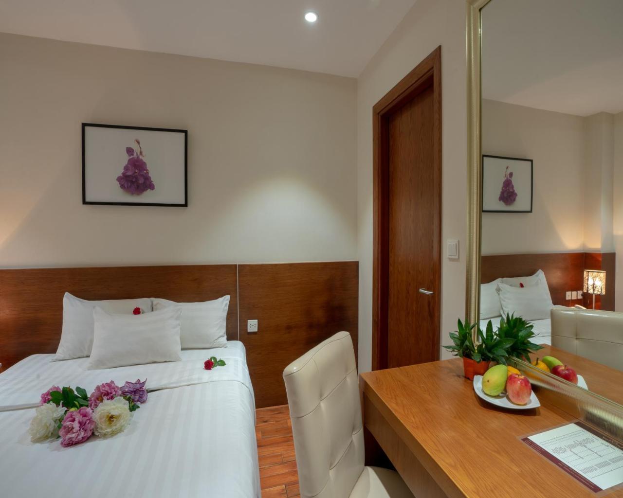 Hotel Hovi Universal - My Hanoi