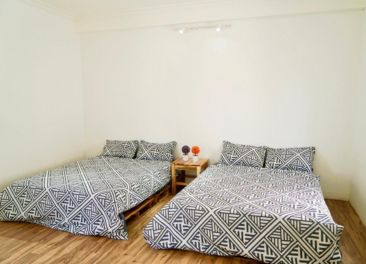 Hostel Tony House *